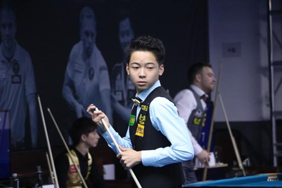 凭借出众的 凭借出众的