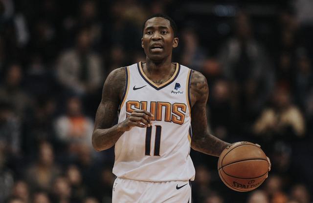 胜步行者的 胜步行者的